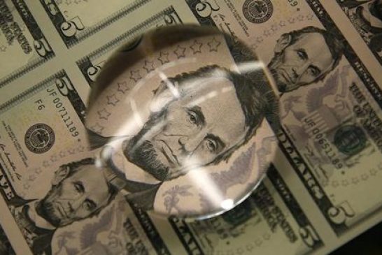Dollar weakness seen as short-lived amid economic data