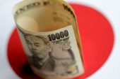 Asia FX muted amid rate hike fears, intervention chatter