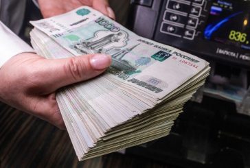 Reversing course, Bank of Russia endorses new currency controls