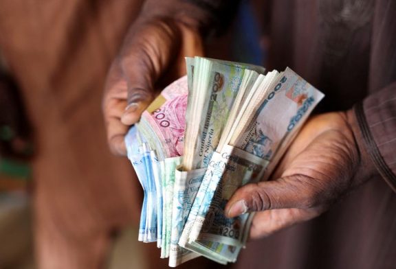 Nigeria's naira hits record low of 980 per dollar on official market -Refinitiv data