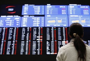 Asian shares set to snap two-year losing streak on rate cut wagers