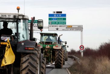 French farmers keep Paris roadblock threat as protests endure
