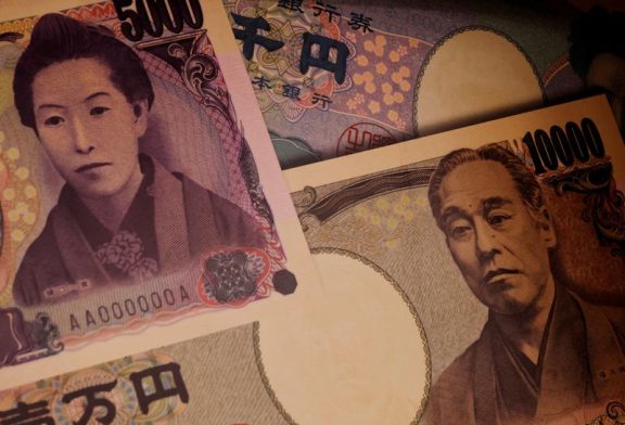 Analysis-Yen carry trade tempts sellers despite BOJ rate hike