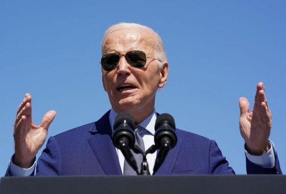 Arizona independents in play as Biden pushes big Intel investments