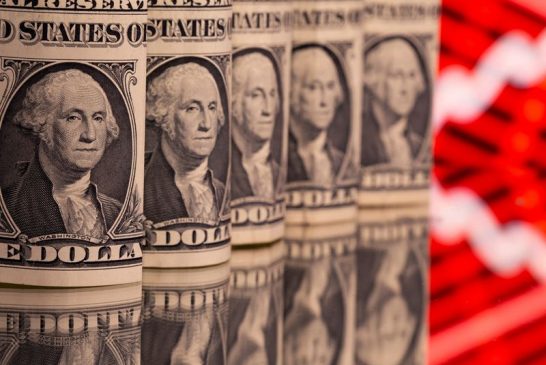 Analysis-Dollar's rally supercharged by diverging US rate outlook