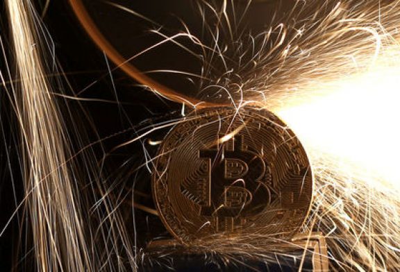 Michael Saylor Makes Bitcoin Statement as BTC Reclaims $62,000 Briefly