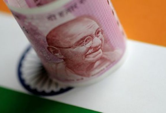 Asia FX weakens as dollar recoups some losses, Indian rupee tests record lows