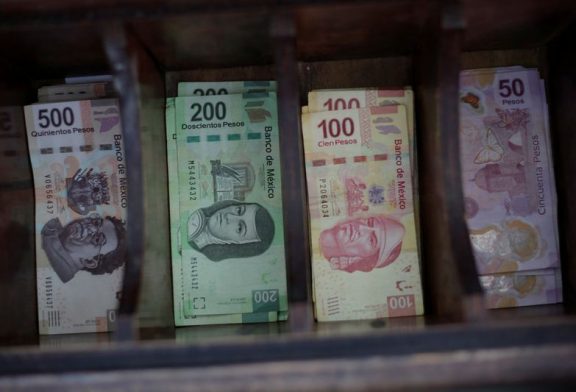 Mexican peso, stocks tumble on fears of ruling coalition super-majority in Congress