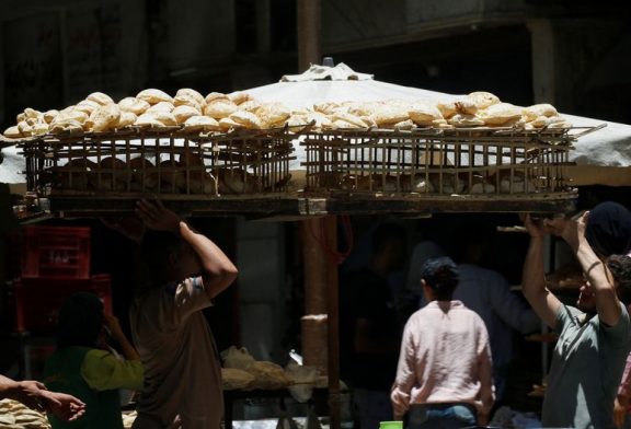 Egyptians struggle with first bread subsidy cut in decades