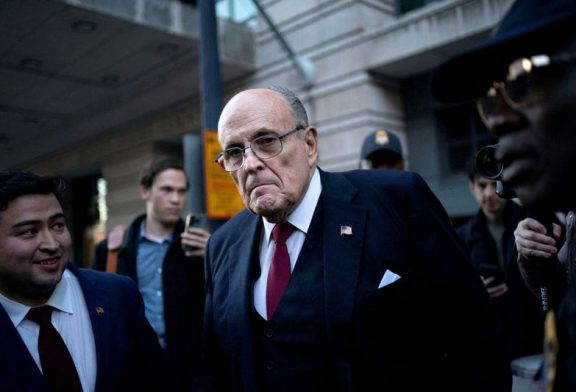 Former Trump lawyer Giuliani posts bond in Arizona election case