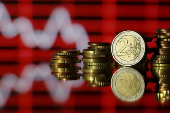 Euro Nears 1.10 as Market Awaits ECB Meeting and US Jobs Data