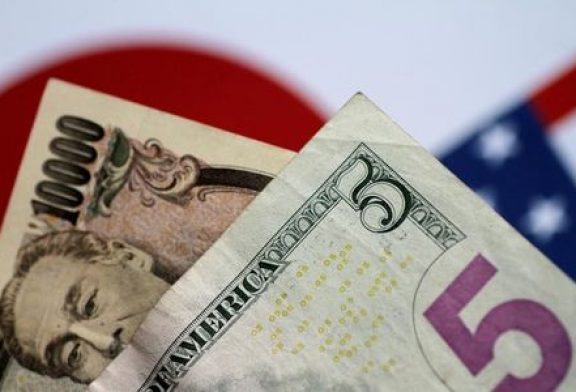 Asia FX upbeat as rate cut bets dent dollar; yen on intervention watch