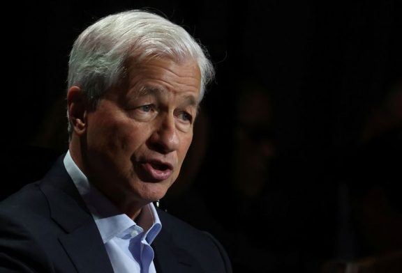 Fed should be patient on next move, JP Morgan's Dimon says