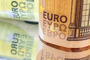 Wait-and-see ECB boosts euro comeback as King Dollar's crown slips