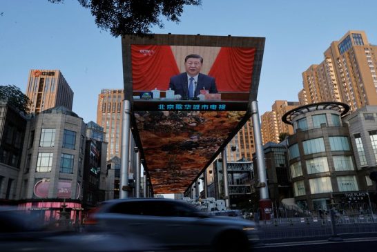 Chinese leaders pledge to tilt stimulus towards consumers