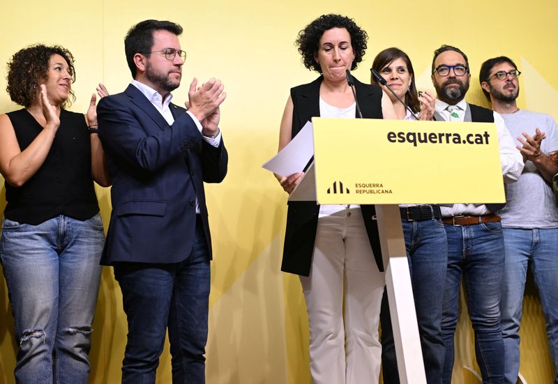 © Reuters. Marta Rovira, secretary-general of Catalan Left Republican party (ERC) reacts during a press conference after the vote on a regional government agreement with the Catalan Socialist Party PSC in Barcelona, Spain, August 2, 2024. REUTERS/Lorena Sopena