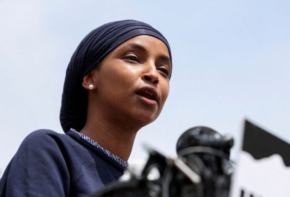 Ilhan Omar wins Democratic nomination, boosts US House liberals