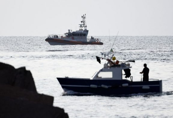 After yacht sinks off Italy, search resumes for six missing, including Mike Lynch