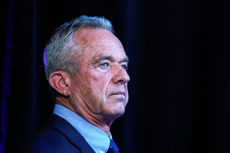 RFK Jr. suspends presidential campaign, endorses Trump