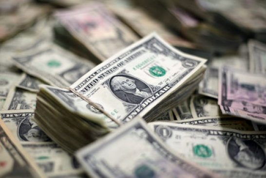 Dollar slips lower, struggling to stop losses ahead of payrolls