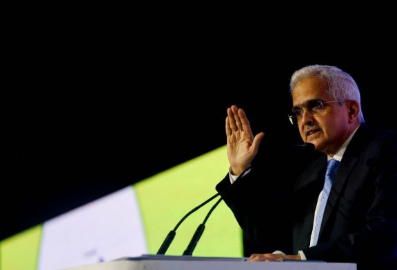 India cenbank governor warns non-bank lenders of 'growth-at-any-cost' approach