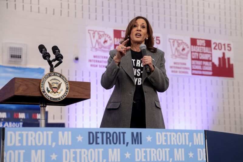 © Reuters. Kamala Harris, Detroit, October 19, 2024. REUTERS/Rebecca Cook