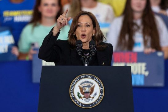 Harris opens 'Saturday Night Live,' urges US to 'keep Calm-ala' before election