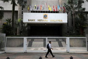 Malaysia cenbank holds rates, likely no change next year