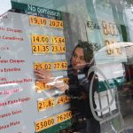 Mexico's peso slumps to two-year low as markets tilt towards Trump win