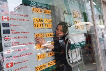 Mexico's peso slumps to two-year low as markets tilt towards Trump win