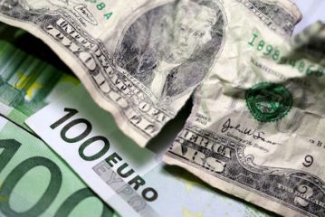 Dollar retreats ahead of initial claims; euro sees upside