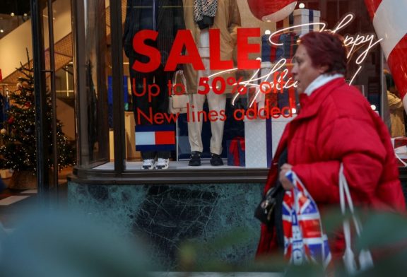 UK retail sales shrink unexpectedly in December, adding to glum data